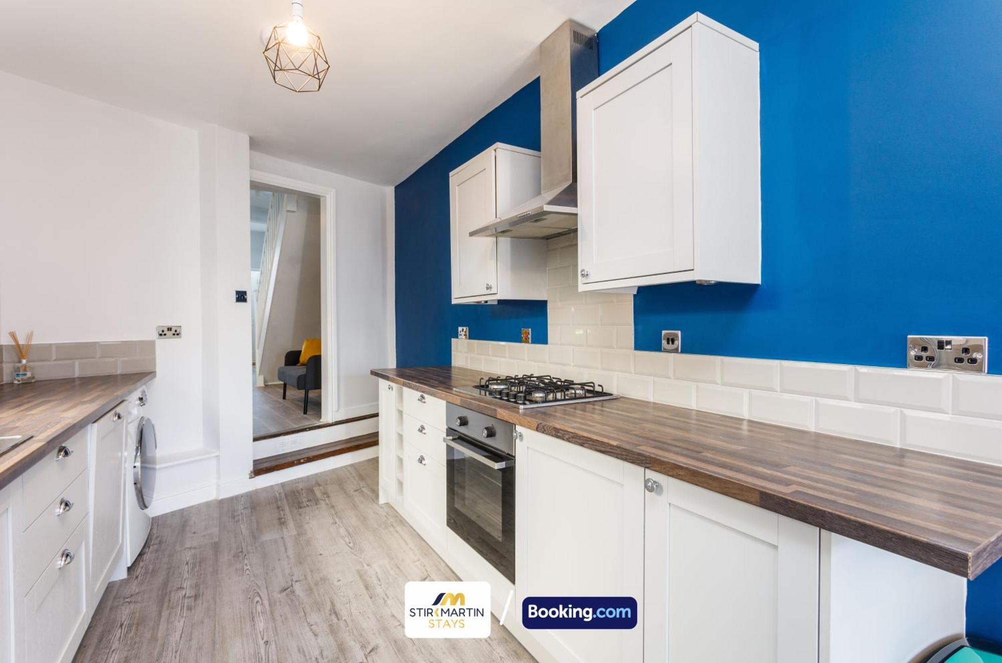 Comfy 3Bed House By Stirkmartin Stays Short Lets & Serviced Accommodation Cardiff With Free Parking & 8Mins To City Centre Ngoại thất bức ảnh