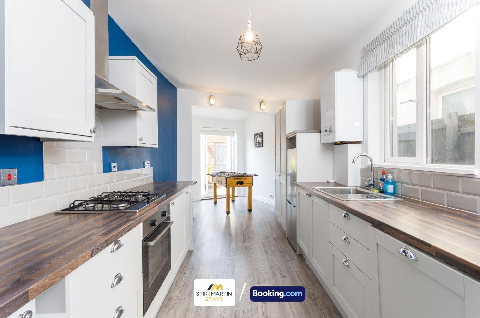 Comfy 3Bed House By Stirkmartin Stays Short Lets & Serviced Accommodation Cardiff With Free Parking & 8Mins To City Centre Ngoại thất bức ảnh
