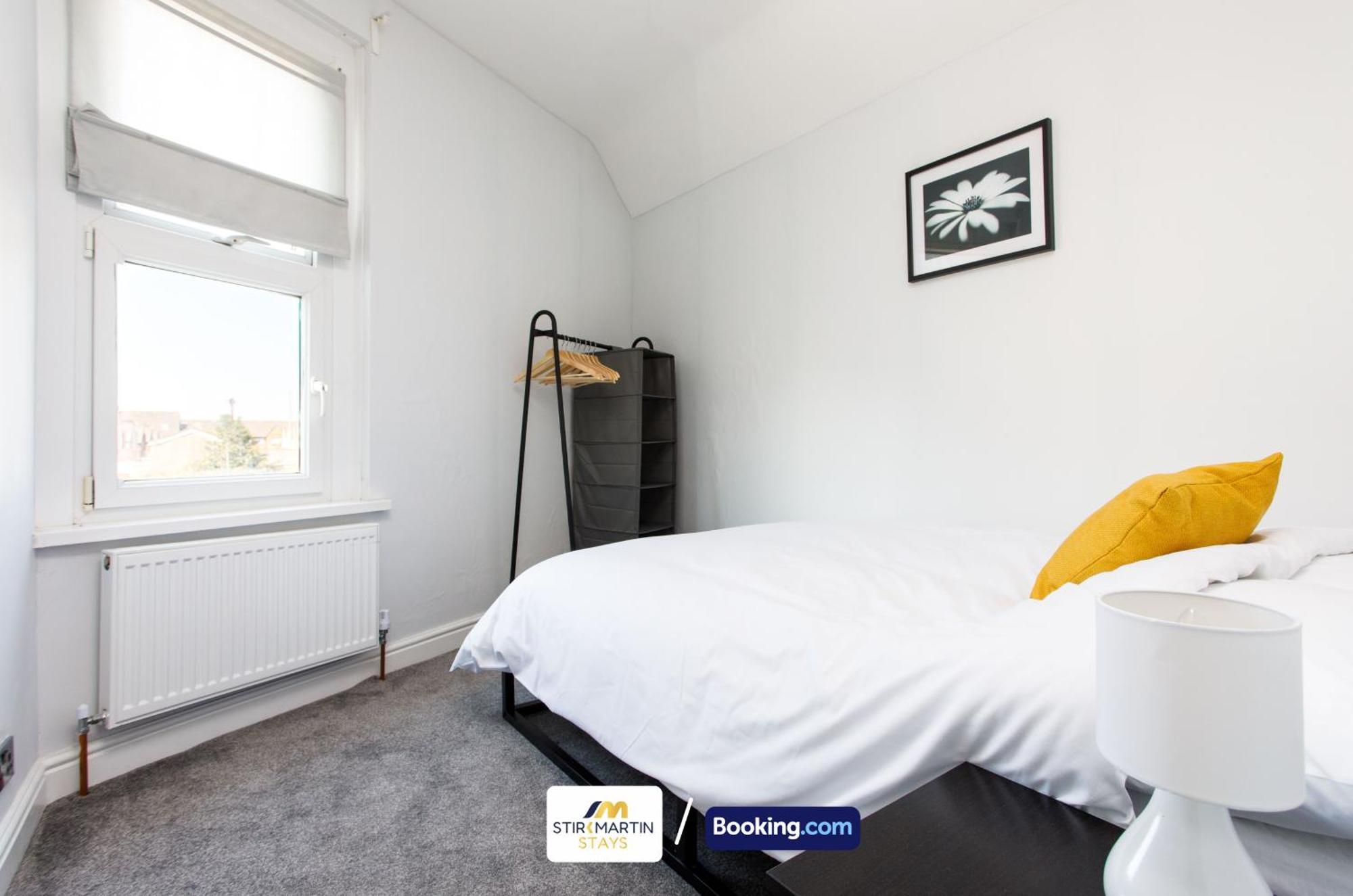 Comfy 3Bed House By Stirkmartin Stays Short Lets & Serviced Accommodation Cardiff With Free Parking & 8Mins To City Centre Ngoại thất bức ảnh