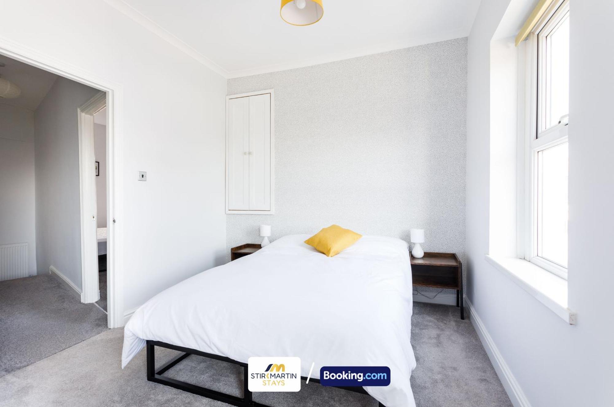 Comfy 3Bed House By Stirkmartin Stays Short Lets & Serviced Accommodation Cardiff With Free Parking & 8Mins To City Centre Ngoại thất bức ảnh
