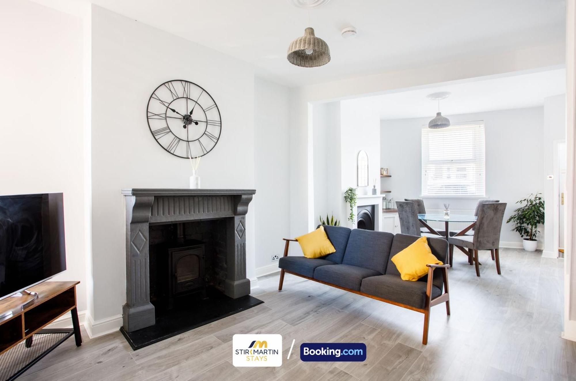 Comfy 3Bed House By Stirkmartin Stays Short Lets & Serviced Accommodation Cardiff With Free Parking & 8Mins To City Centre Ngoại thất bức ảnh